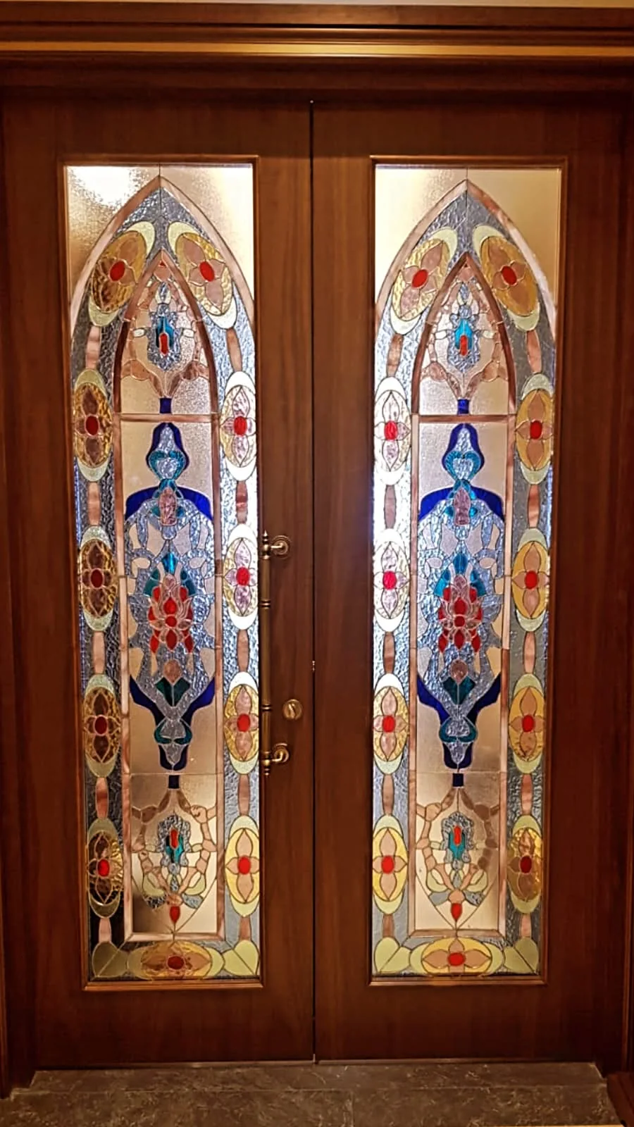 Kapı Vitrayı — Simetri
